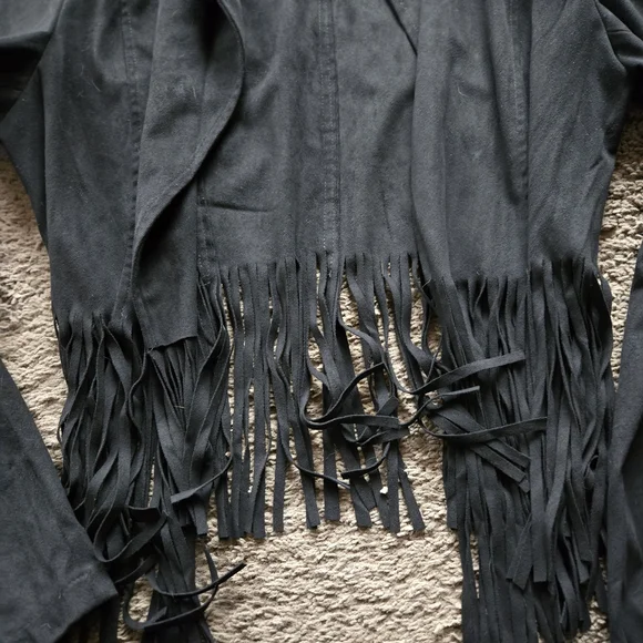 Elegant Black Fringe Blazer - Picture 2 of 3